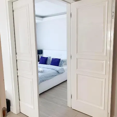 Costa Apartment